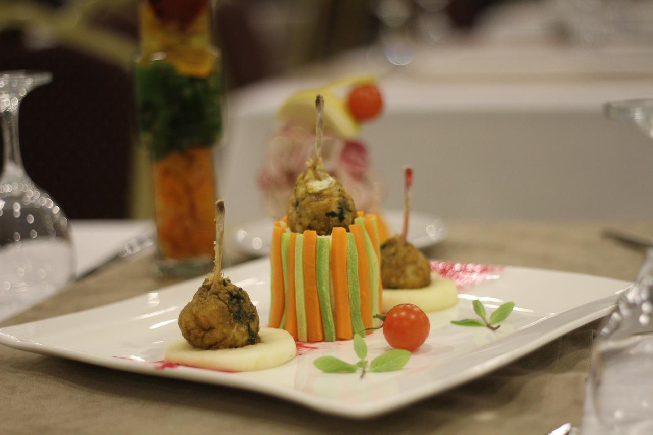 Iyaspark Hotel Isparta Ngoại thất bức ảnh