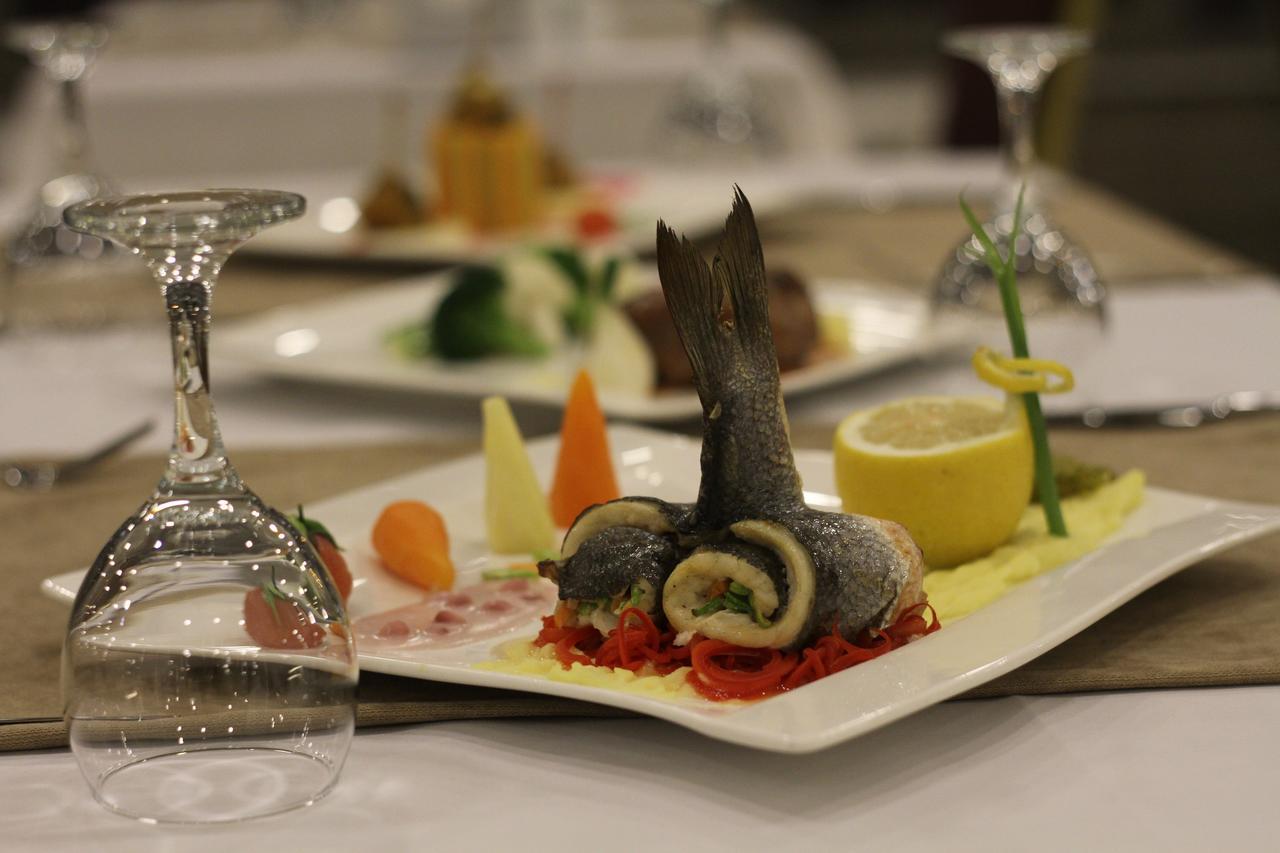 Iyaspark Hotel Isparta Ngoại thất bức ảnh
